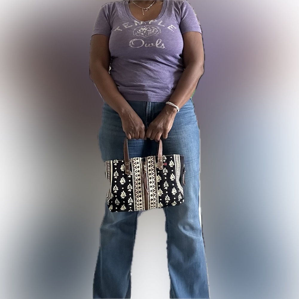 Tommy Hilfiger Small Tote Expandable w Pockets Snap magnetic closure